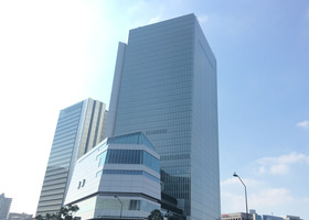 横浜市役所駐車場